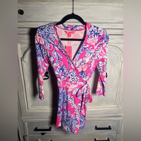 Lilly Pulitzer Karlie Wrap Romper Jersey Sun Drenched Pink Tropics Preppy Resort - Picture 5 of 13